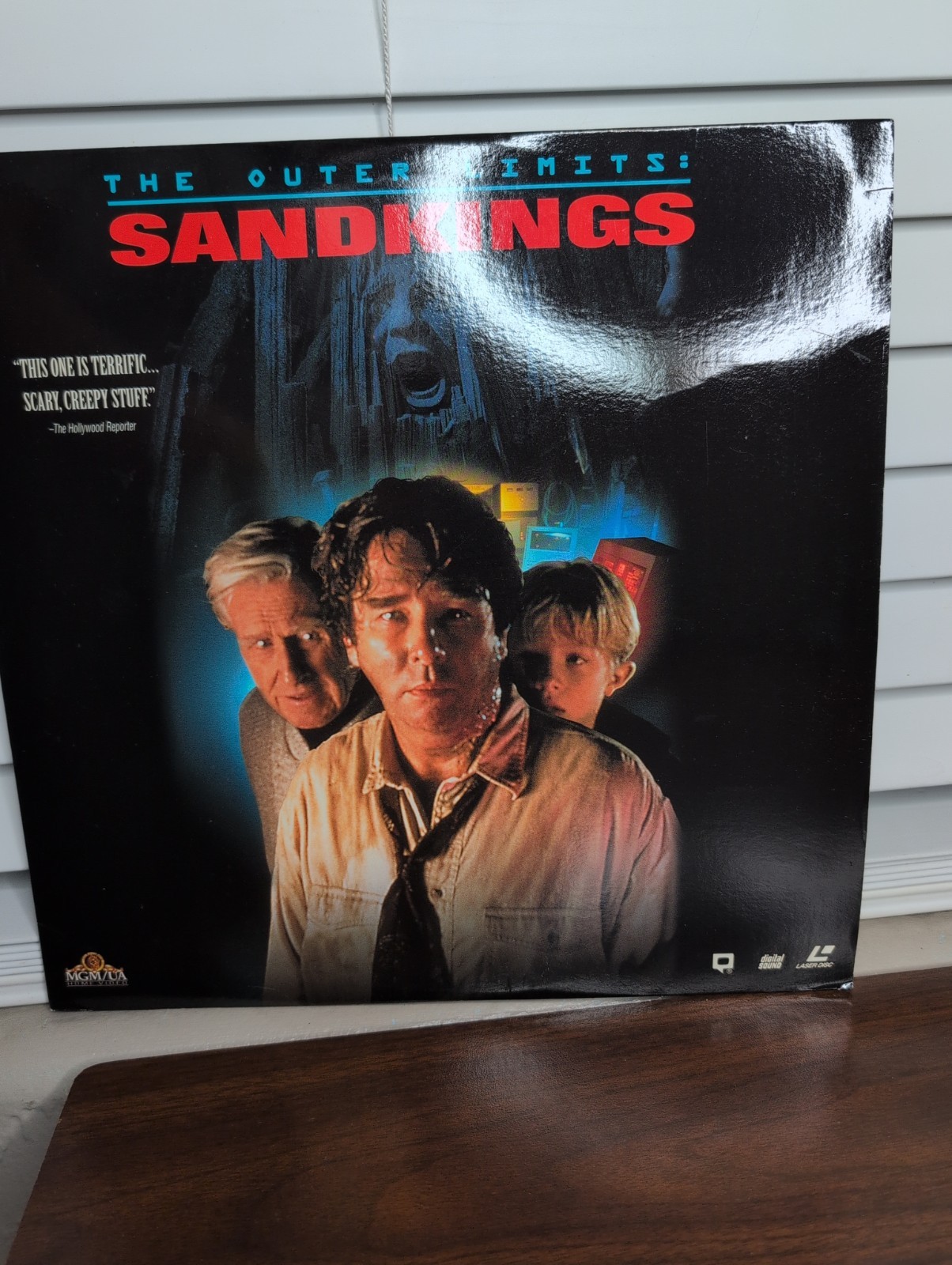 The Outer Limits Sandkings 1996 Laserdisc Lloyd Bridges George RR Martin