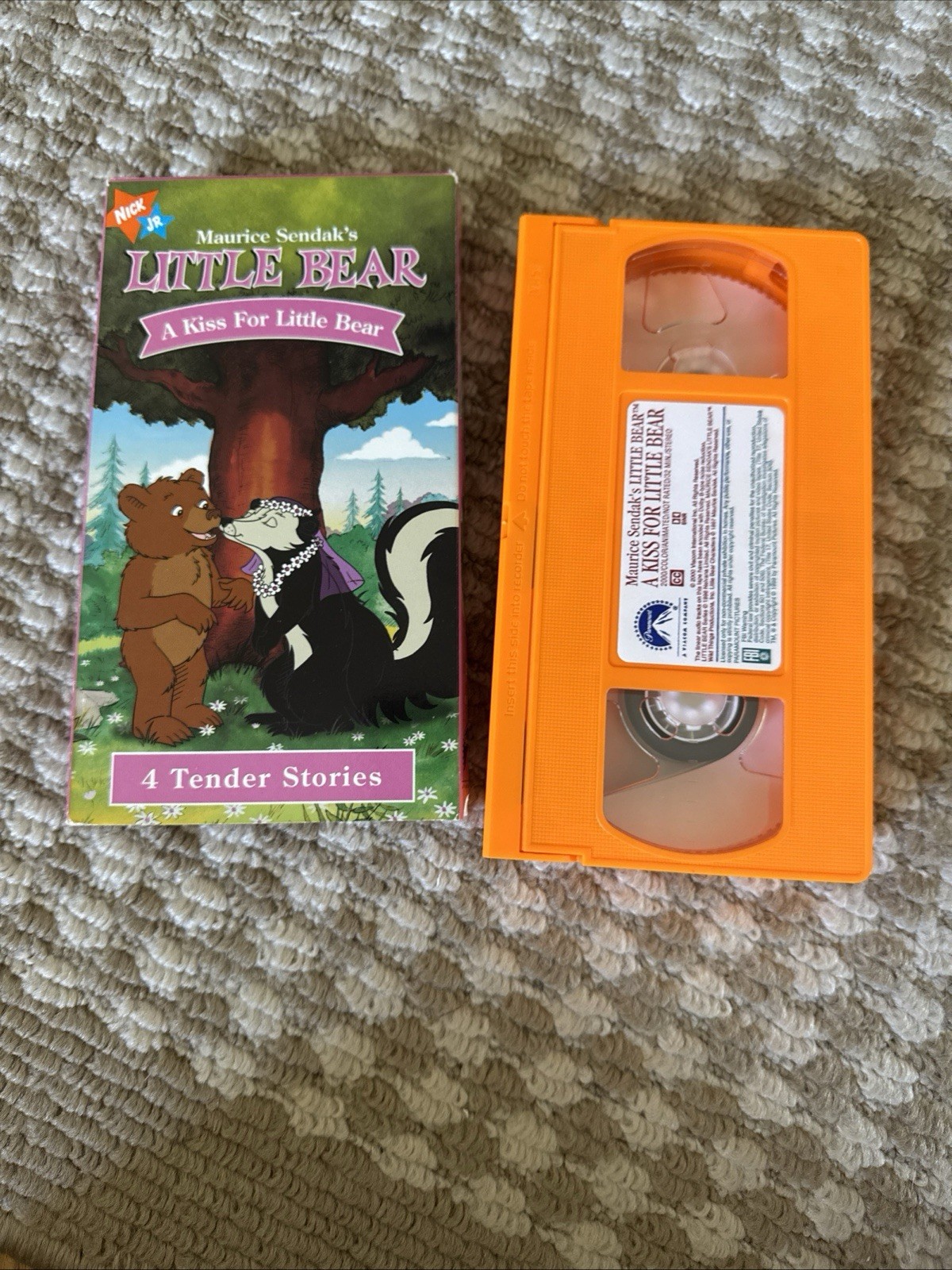 Maurice Sendak’s Little Bear A Kiss For Little Bear VHS 2000 Nick Jr Orange Tape
