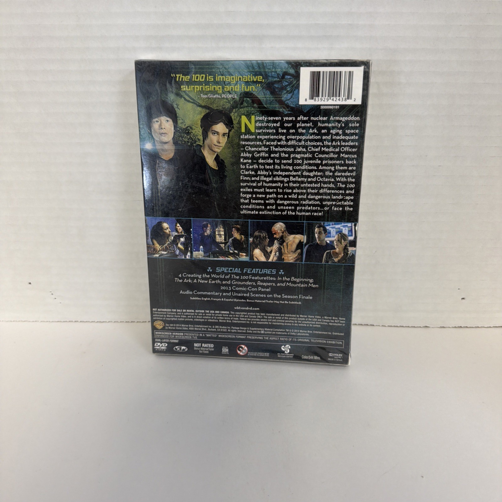 The 100: the Complete First Season (DVD, 2014)
