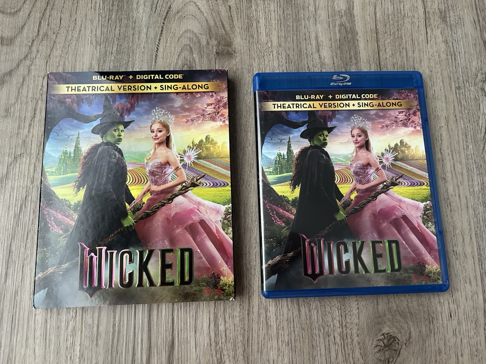 WICKED Blu-ray + Digital theatrical version and sing along