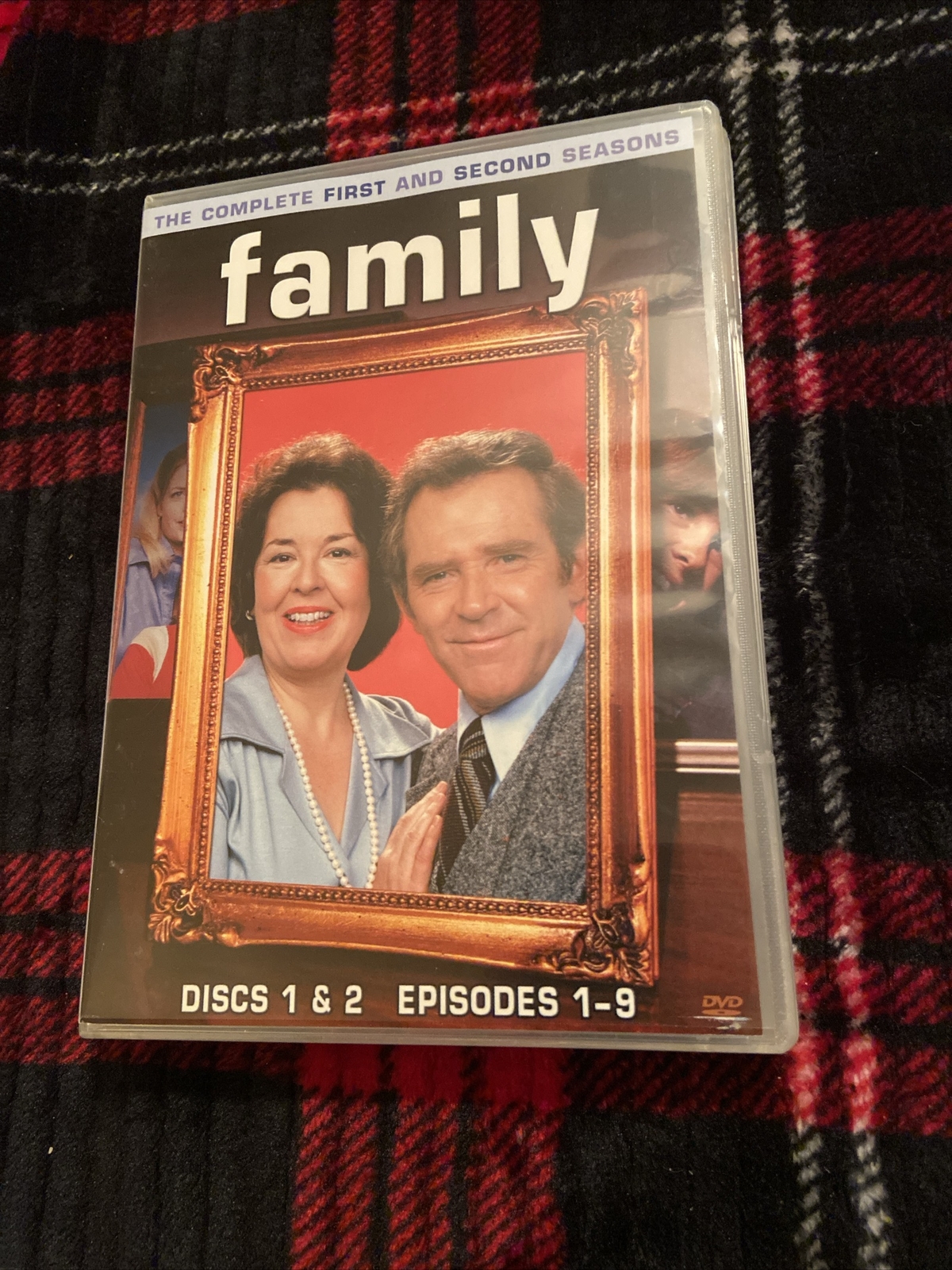 The Family – The Complete First & Second Seasons DVD 2006 6-Disc Set 70s Sitcom