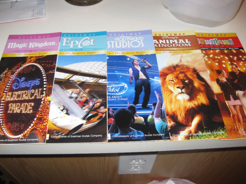 WALT DISNEY WORLD DVD PARK TOURS WITH MAPS 17 DISCS