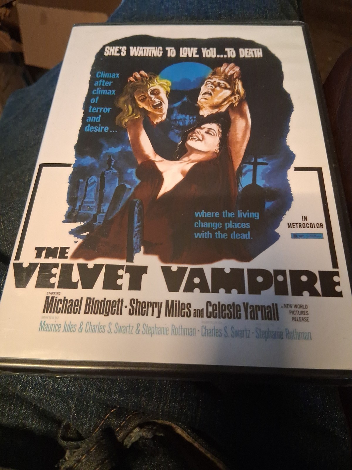 The Velvet Vampire (DVD) 1