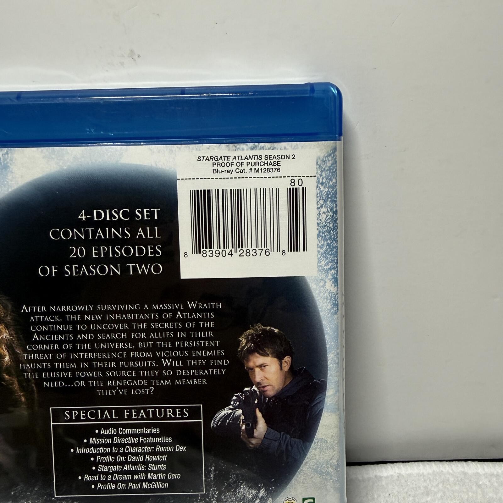 Stargate Atlantis: The Complete Series Season 2 Blu-ray 4-Disc Set
