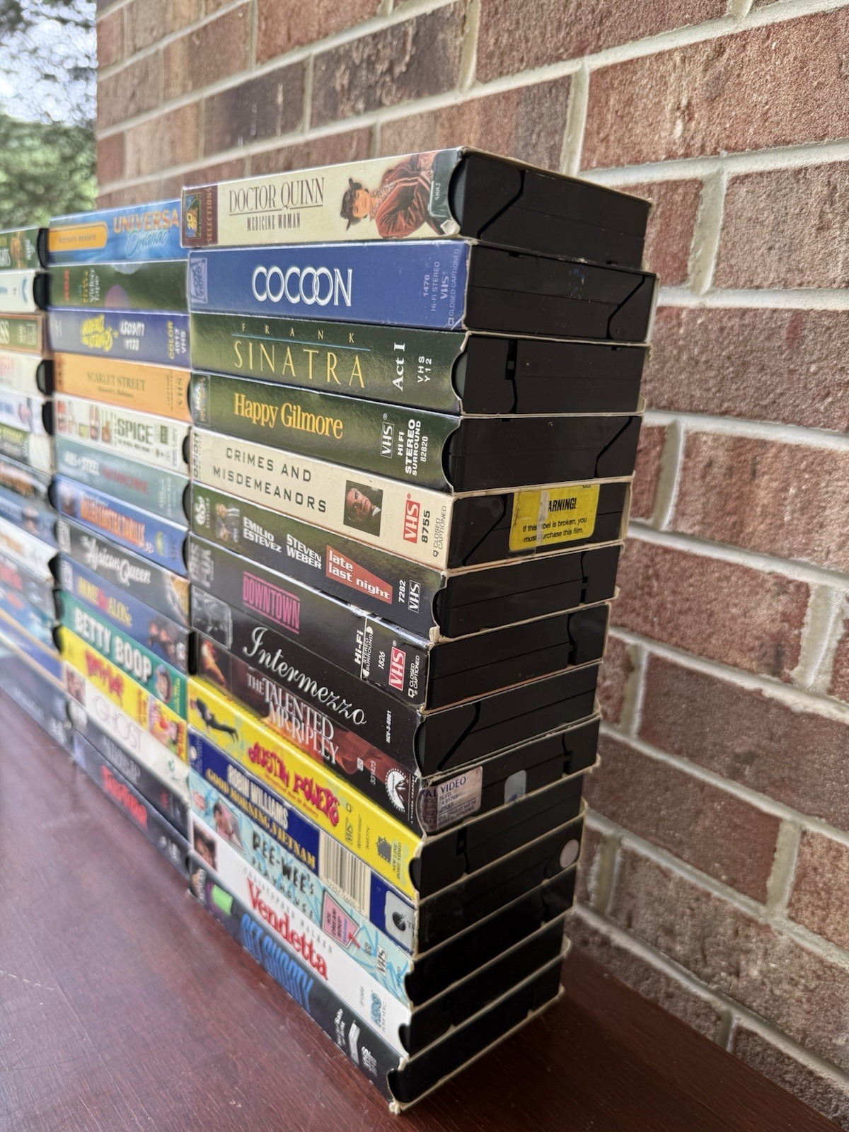 🍊Lot of 42 VHS Tapes Mixed Bundle Variety of Movies | Apollo 13 Home Alone MORE