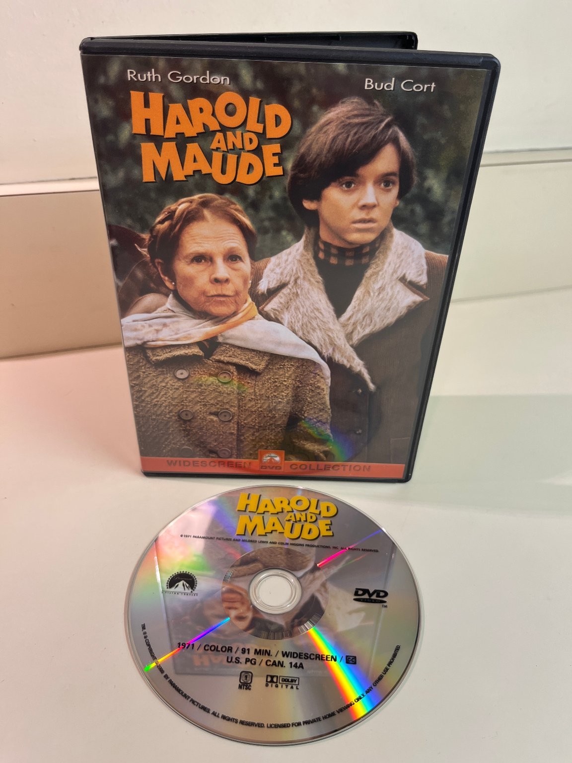 Harold and Maude DVD 1971 Buddy Comedy, Ruth Gordon, Bud Cort, Cat Stevens Songs