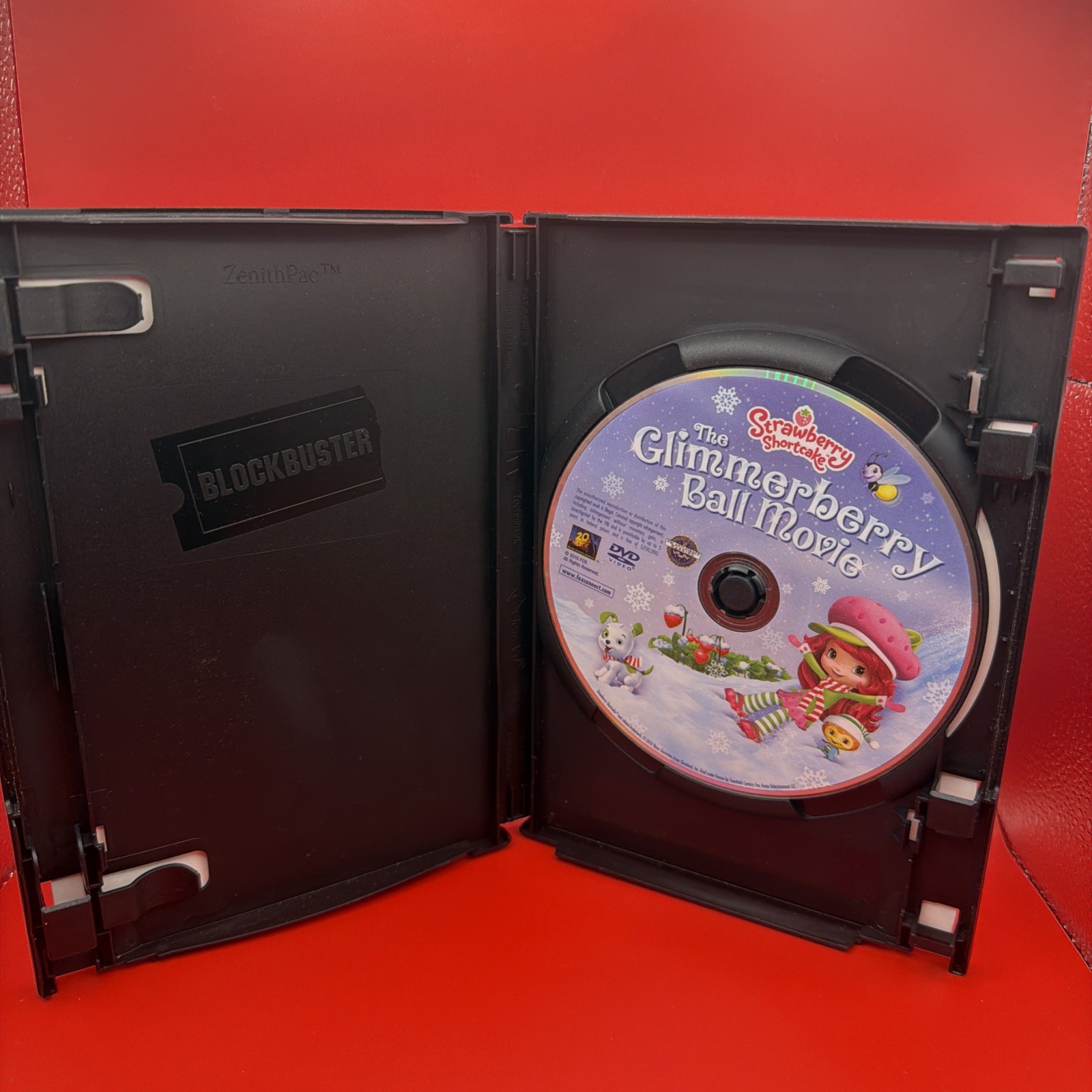 STRAWBERRY SHORTCAKE – LOT OF 4 DVDs – Happily ever after, 2 movies/rockaberry