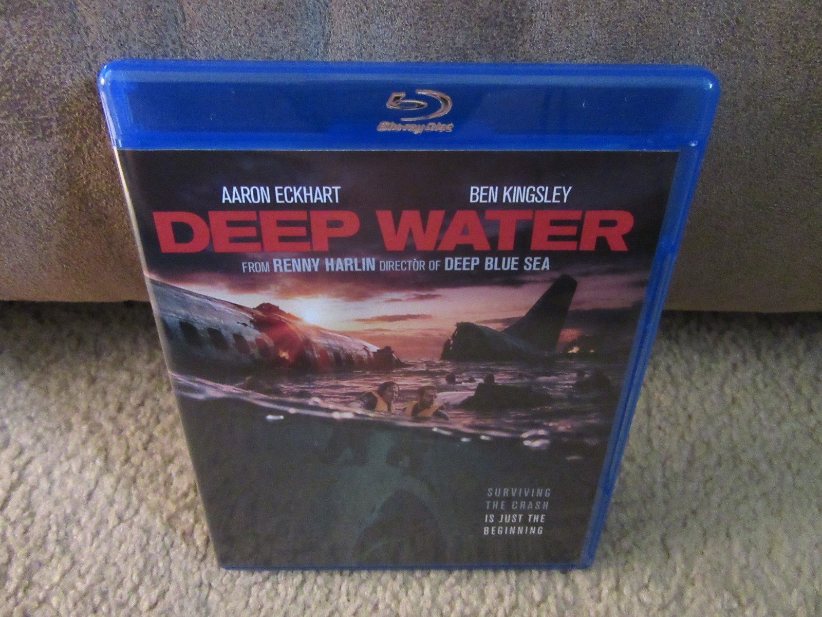 DEEP WATER [2026] BLU-RAY [AARON ECKHART / BEN KINGSLEY] [LIKE NEW] [BOX SHIP]