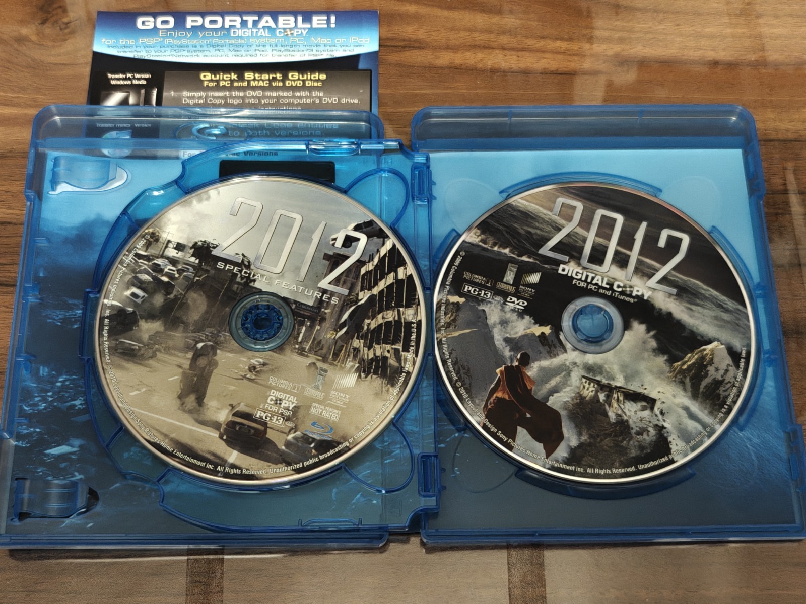 2012 (Blu-ray Disc, 2010, 2-Disc Set, Includes Digital Copy)