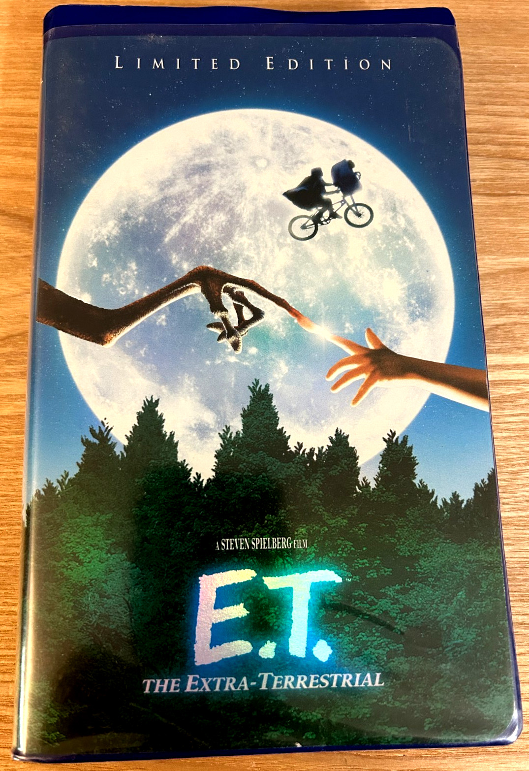 E.T. VHS #60354 Clam Shell Tape- Ships Same Day With Tracking