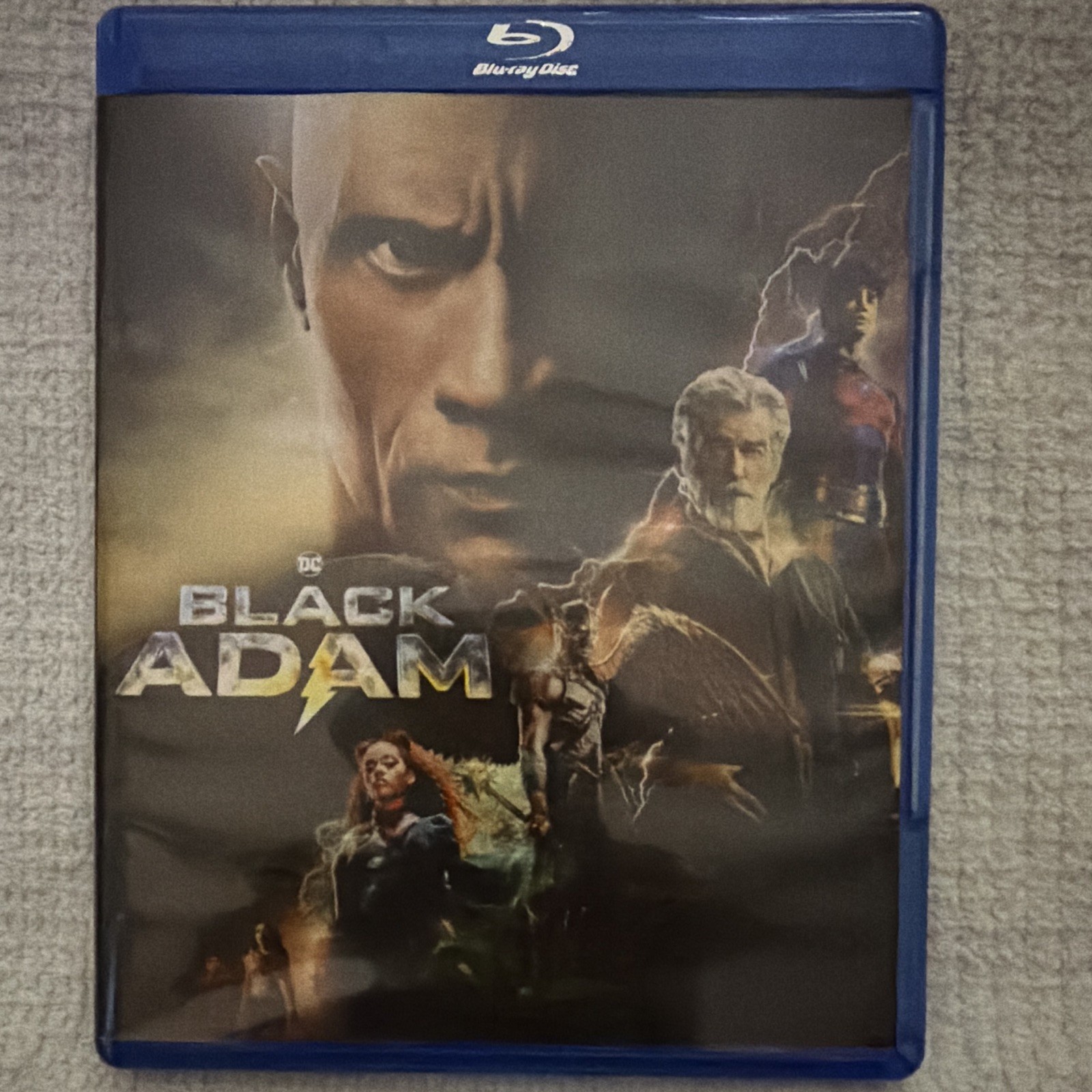 Warner Bros. Black Adam Blu-ray PG-13 Special Features Eng/Fre/Spa 125 min