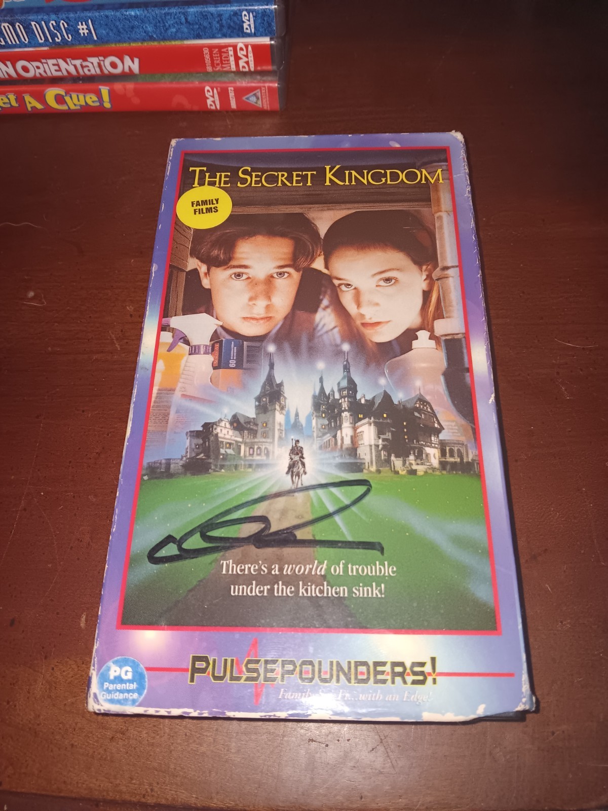 The Secret Kingdom Vhs Signed Charles Band Full Moon Pulse Pounders