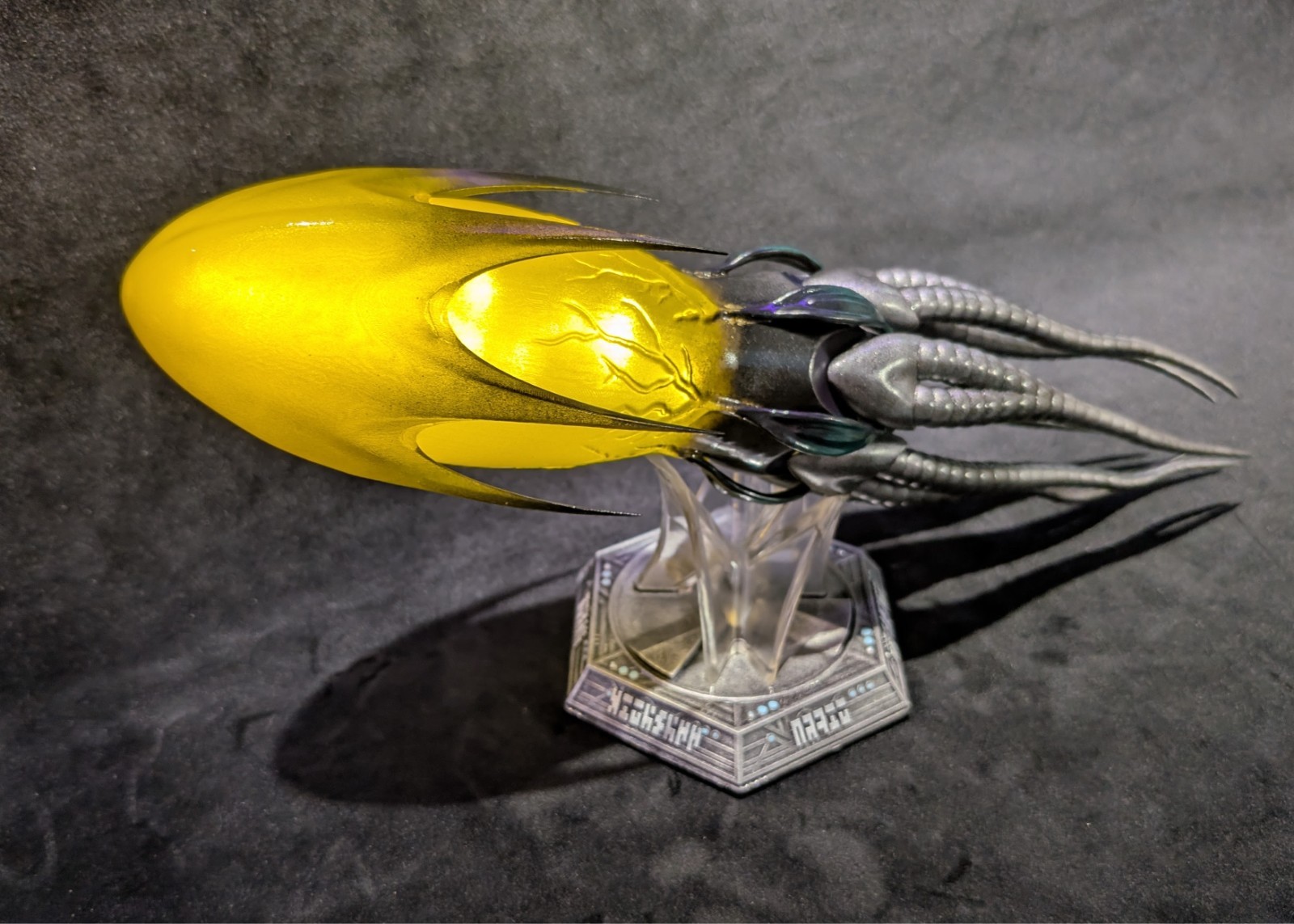 Stargate – SG1 and Atlantis – Drone Weapon – 30cm Desktop Model with stand