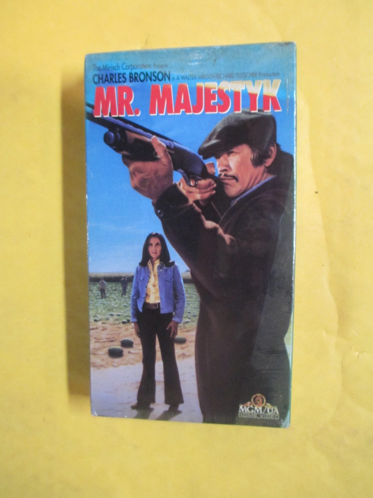 VHS TAPE “MR. MAJESTYK” CHARLES BRONSON MGM HOME VIDEO BRAND NEW SEALED!