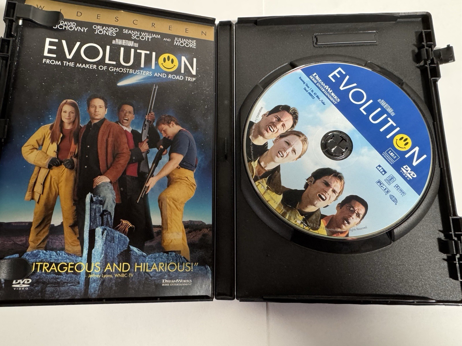 DreamWorks Evolution DVD Widescreen PG-13 102 min Ivan Reitman Duchovny