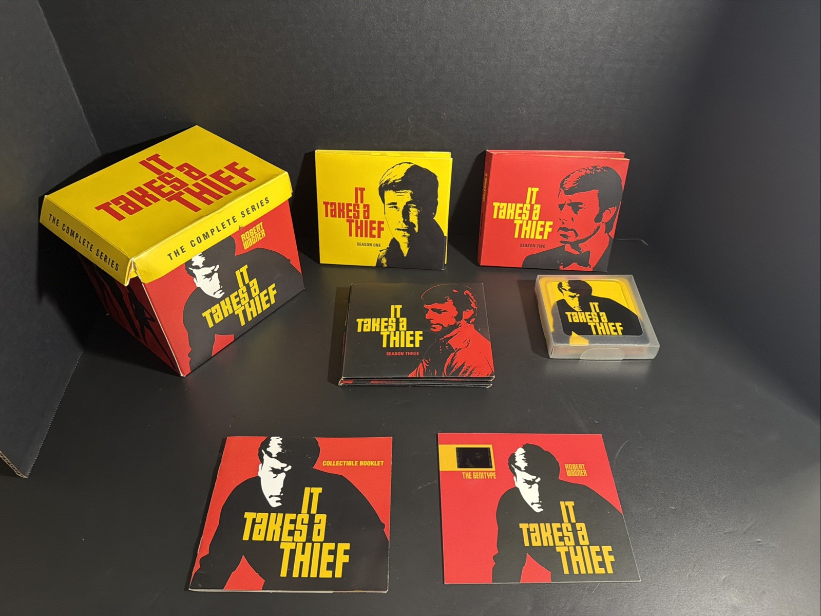 It Takes a Thief – The Complete Series 18 DVD Box Set OOP ~ Complete