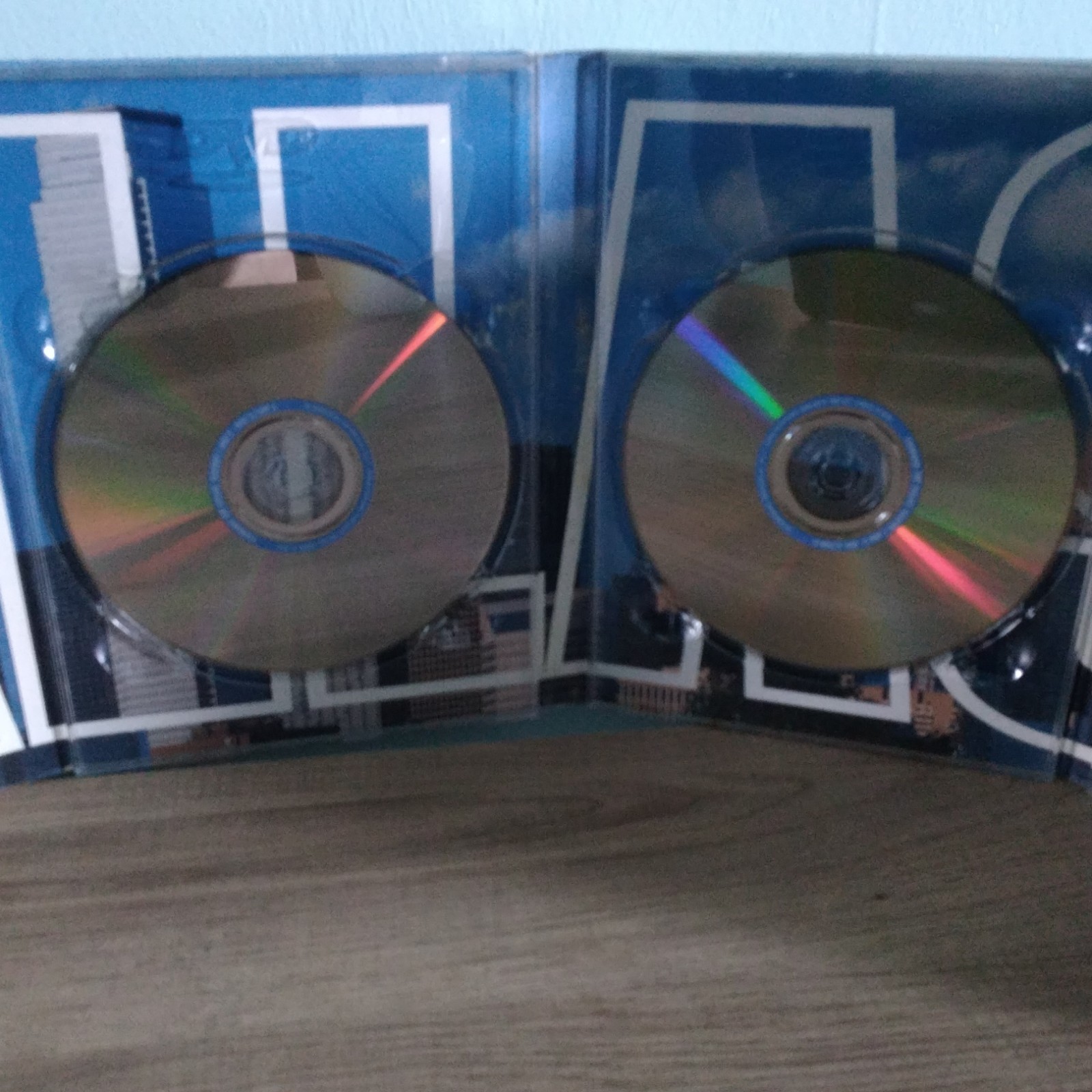 Warner Bros Dallas Seasons 1-2 DVD Box Set 5-Disc Bonus Material Eng