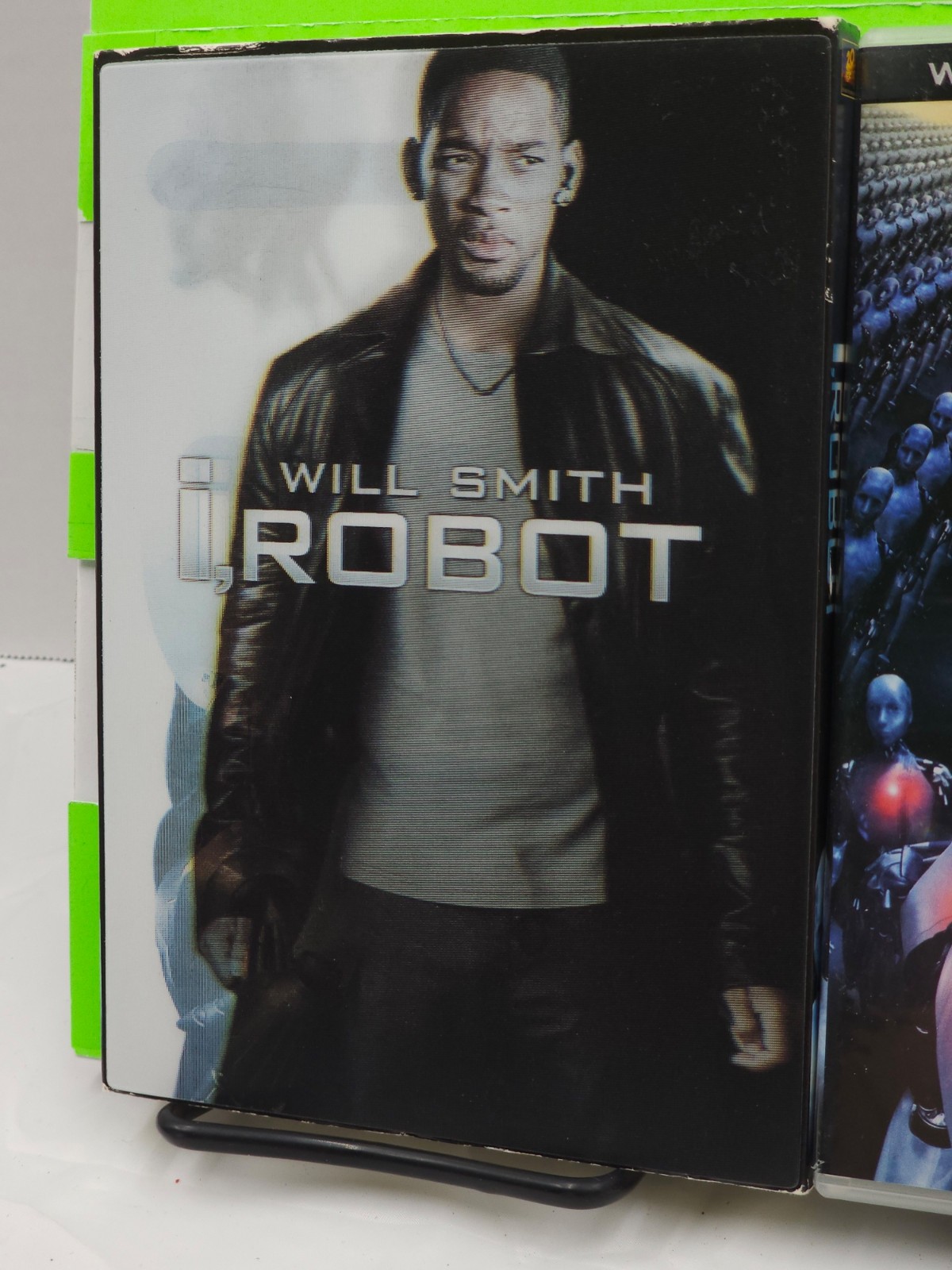 I ROBOT WIDESCREEN EDITION WITH WILL SMITH HAS LENTICULAR SLIPCOVER DVD