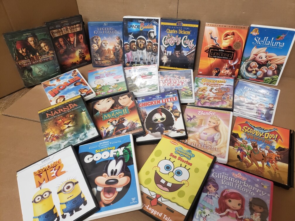 Lot of 20 DVD Cartoon Family Children Classic Animated Kids Disney Movie RANDOM