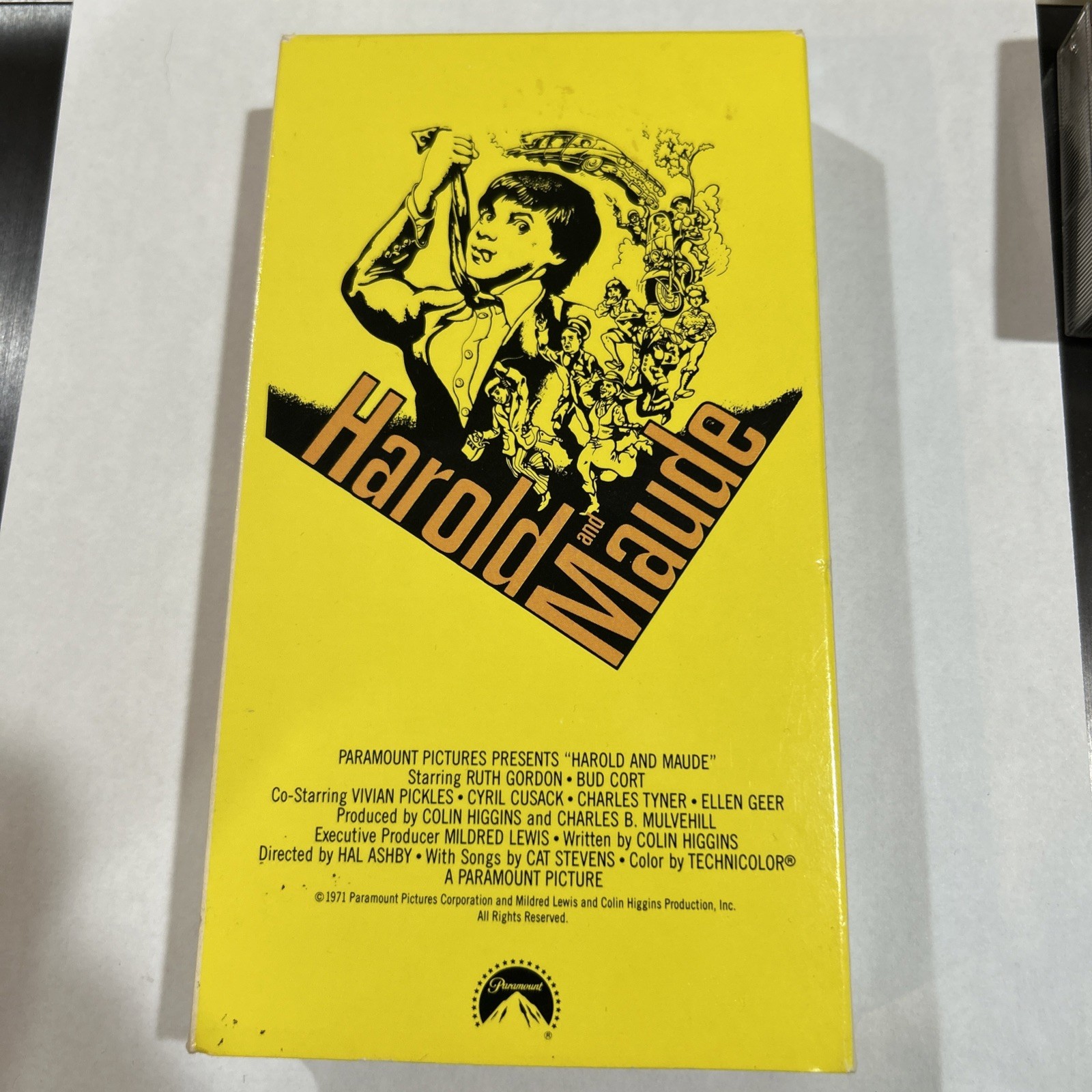 HAROLD AND MAUDE VHS Paramount Home Video 1971 By Hal Ashby